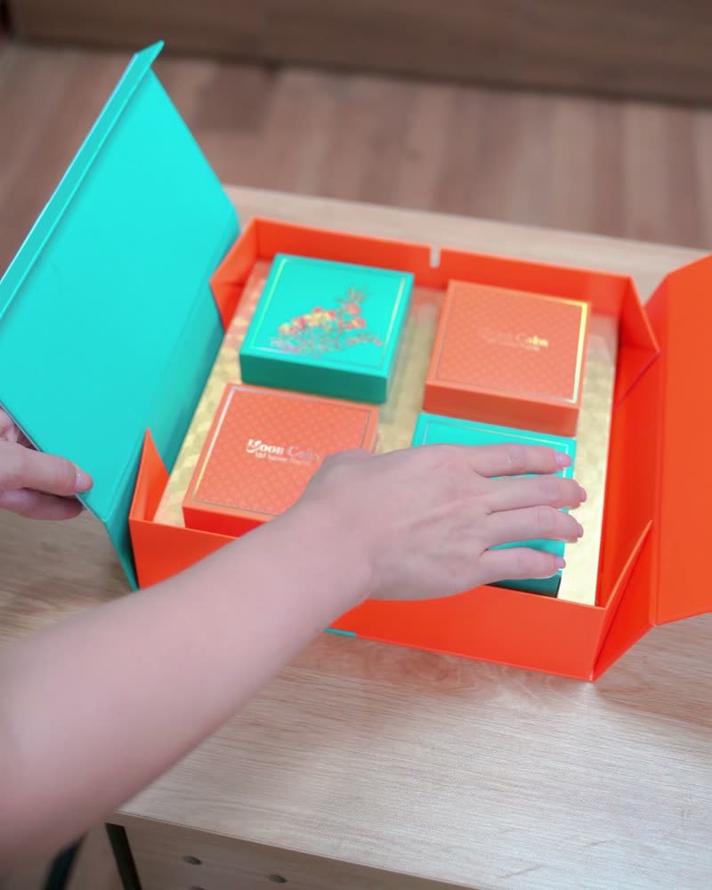 Hộp Trung thu Nguyệt Hoa mở nắp, 4 hộp bánh xanh cam